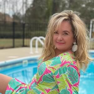 Meet your Posher, Vickie